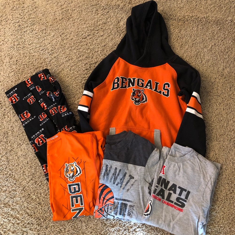 Boys M Cincinnati Bengals Lot